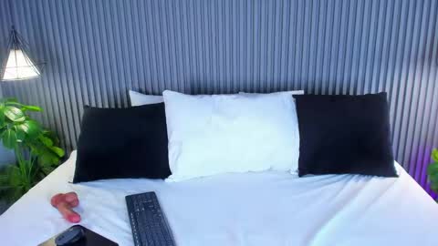 Yalezka online show from May 9, 2026, 5:34 am