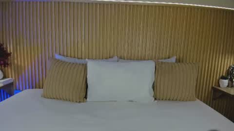 Yalezka online show from July 12, 2026, 4:03 am