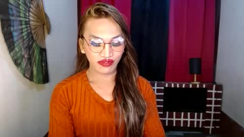 lorien gosper online show from December 3, 2024, 10:39 am