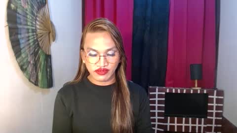 lorien gosper online show from December 10, 2024, 3:22 pm