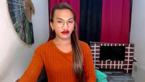 lorien gosper online show from January 28, 2025, 6:07 pm