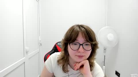 Snapshot of yamihoshii chatting on July 18, 2026, 7:01 am Sofia online show from July 18, 2026, 7:01 am