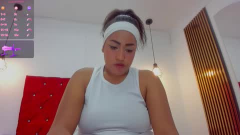 Snapshot of yamirawalker chatting on November 24, 2025, 9:14 pm Naomi online show from November 24, 2025, 9:14 pm