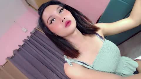 yana_lux90 online show from September 22, 2025, 10:17 am