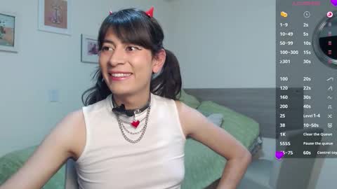 Snapshot of yana_secretroom chatting on October 28, 2025, 11:51 pm Yana online show from October 28, 2025, 11:51 pm