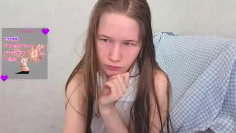 Snapshot of yana_squrel_22 chatting on April 11, 2026, 12:59 am Yana online show from April 11, 2026, 12:59 am