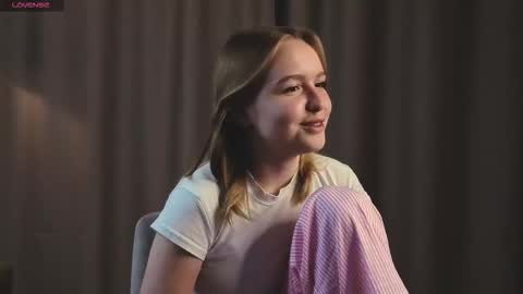 Kate online show from September 28, 2025, 3:06 pm