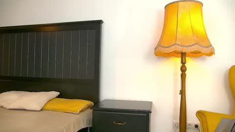 Snapshot of yanira_ass_ chatting on February 9, 2026, 5:00 am yanira_ass_ online show from February 9, 2026, 5:00 am