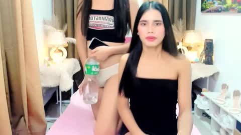 Yanna online show from November 6, 2025, 5:14 pm