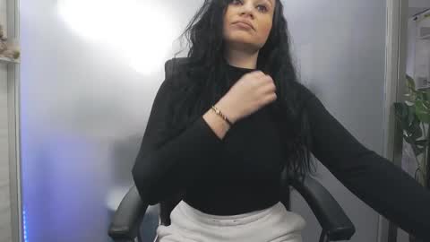 Snapshot of yaraxcox chatting on March 30, 2026, 3:18 am Yara online show from March 30, 2026, 3:18 am