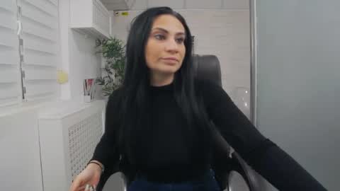 Snapshot of yaraxcox chatting on March 31, 2026, 2:46 am Yara online show from March 31, 2026, 2:46 am