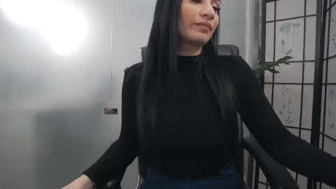Snapshot of yaraxcox chatting on April 21, 2026, 3:02 am Yara online show from April 21, 2026, 3:02 am