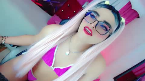 Snapshot of yarethrousss chatting on October 9, 2025, 5:38 am yarethrousss online show from October 9, 2025, 5:38 am