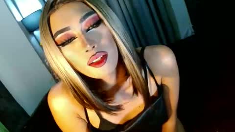 miss yasii online show from December 13, 2024, 11:28 pm