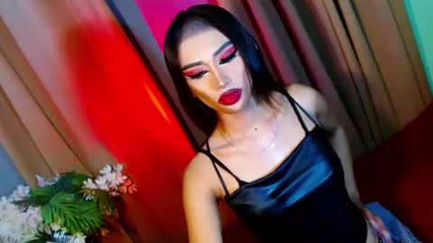miss yasii online show from December 27, 2024, 3:04 pm
