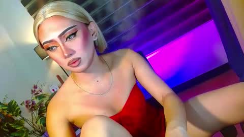 miss yasii online show from March 19, 2026, 1:48 pm