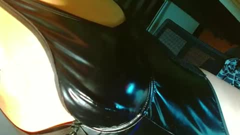 miss yasii online show from June 16, 2026, 1:47 pm