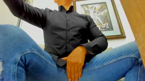 yasir_cock25cm online show from July 3, 2026, 7:37 am