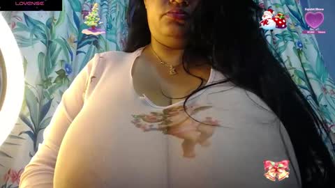 Yasmin online show from December 28, 2024, 1:38 pm
