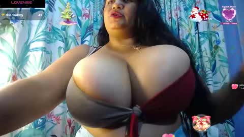 Yasmin online show from December 31, 2024, 9:06 pm