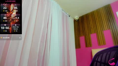 Snapshot of yasmin_bigtits chatting on April 15, 2026, 3:24 am Yasmin online show from April 15, 2026, 3:24 am