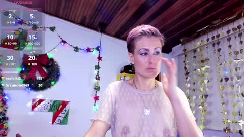 Snapshot of yasmin_goldenst chatting on December 27, 2024, 11:10 pm Yasemin online show from December 27, 2024, 11:10 pm