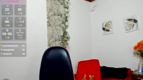 Snapshot of yasmin_goldenst chatting on February 13, 2025, 2:12 am Yasemin online show from February 13, 2025, 2:12 am