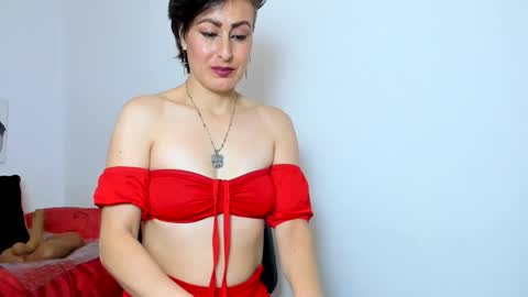 Snapshot of yasmin_goldenst chatting on October 15, 2025, 1:22 pm Yasemin online show from October 15, 2025, 1:22 pm