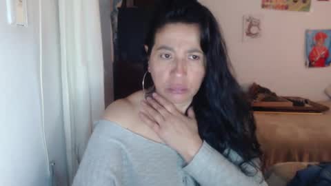 yasmin_love85 online show from October 7, 2025, 3:20 pm