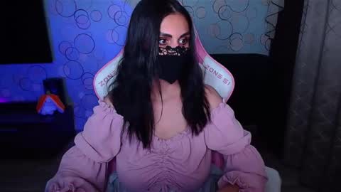 yasmina online show from October 9, 2025, 6:33 am