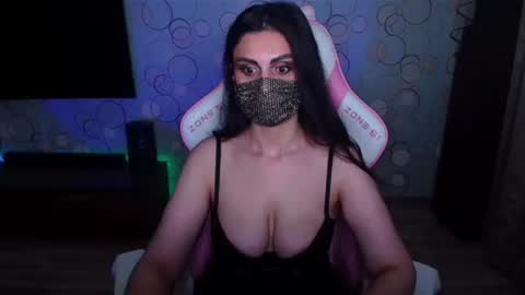 yasmina online show from June 24, 2026, 7:07 am