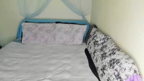 Yasmina online show from June 3, 2026, 3:17 pm