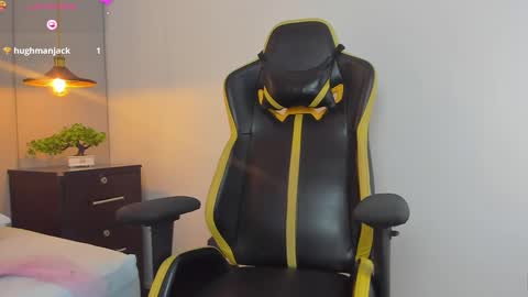 yaya23x online show from September 24, 2025, 1:47 pm