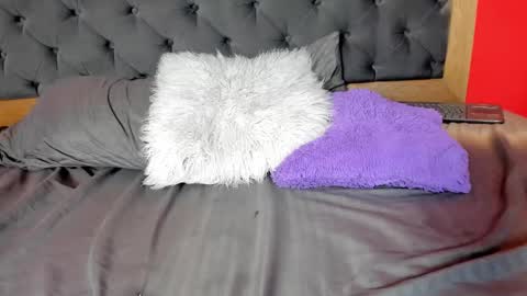 Snapshot of yayahilton chatting on October 12, 2025, 2:21 am YAYA online show from October 12, 2025, 2:21 am