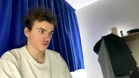 yayay333 online show from April 5, 2026, 7:55 pm