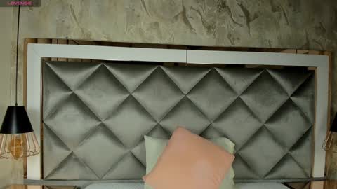 yayi derek  online show from January 10, 2025, 11:43 am