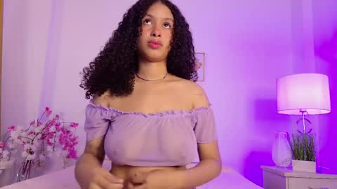 yayoi_cresp18 online show from June 5, 2026, 7:19 pm