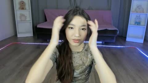 Jenny online show from October 25, 2025, 1:18 pm