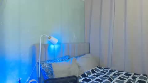 Snapshot of yazmin_shines chatting on October 24, 2025, 11:23 pm Yazzi online show from October 24, 2025, 11:23 pm