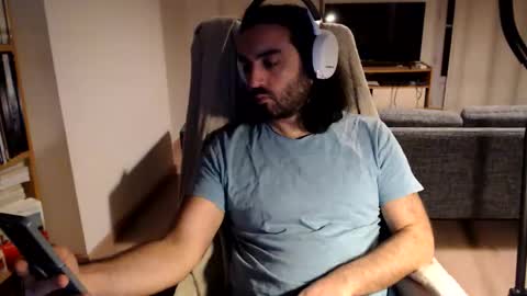 yeeaahoo online show from February 15, 2026, 7:32 pm