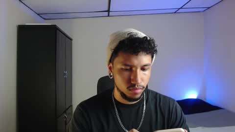 Snapshot of yeff_stone chatting on November 2, 2025, 1:19 am yeff online show from November 2, 2025, 1:19 am