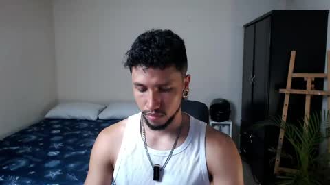 Snapshot of yeff_stone chatting on June 10, 2026, 12:33 am yeff online show from June 10, 2026, 12:33 am