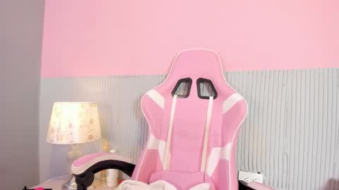 Snapshot of yeika_foxy chatting on October 2, 2025, 10:55 am yeika_foxy online show from October 2, 2025, 10:55 am