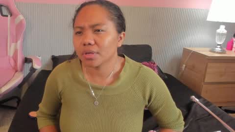 Snapshot of yeika_foxy chatting on April 1, 2026, 11:33 am yeika_foxy online show from April 1, 2026, 11:33 am