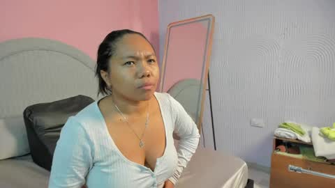 Snapshot of yeika_foxy chatting on April 17, 2026, 11:24 am yeika_foxy online show from April 17, 2026, 11:24 am