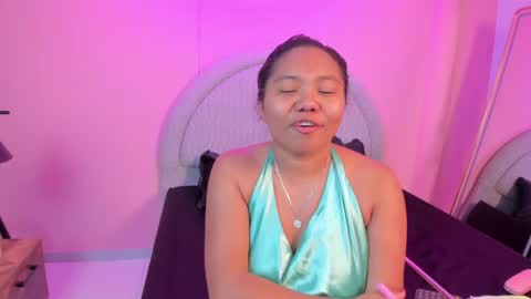 Snapshot of yeika_foxy chatting on April 22, 2026, 11:23 am yeika_foxy online show from April 22, 2026, 11:23 am