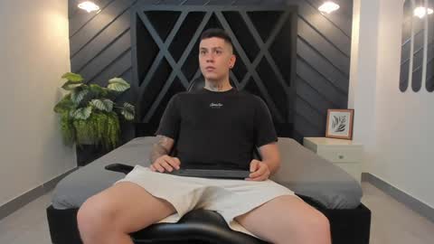 YEIKO ROMERO online show from December 23, 2024, 11:17 pm