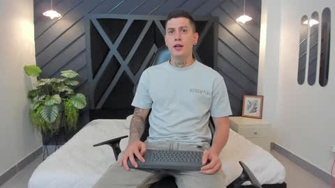 YEIKO ROMERO online show from January 30, 2025, 5:17 pm