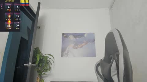 YEIKO ROMERO online show from November 11, 2025, 5:24 pm