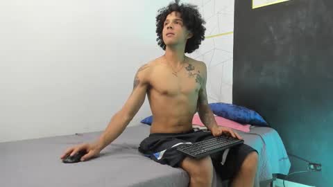 yeison_black online show from February 3, 2026, 1:37 am